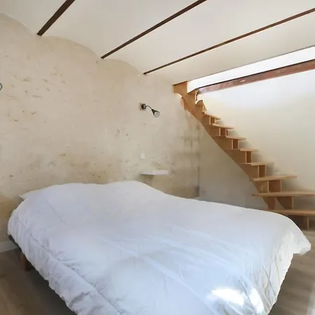 Beautiful Basement Duplex In The Centre Of Appartement *